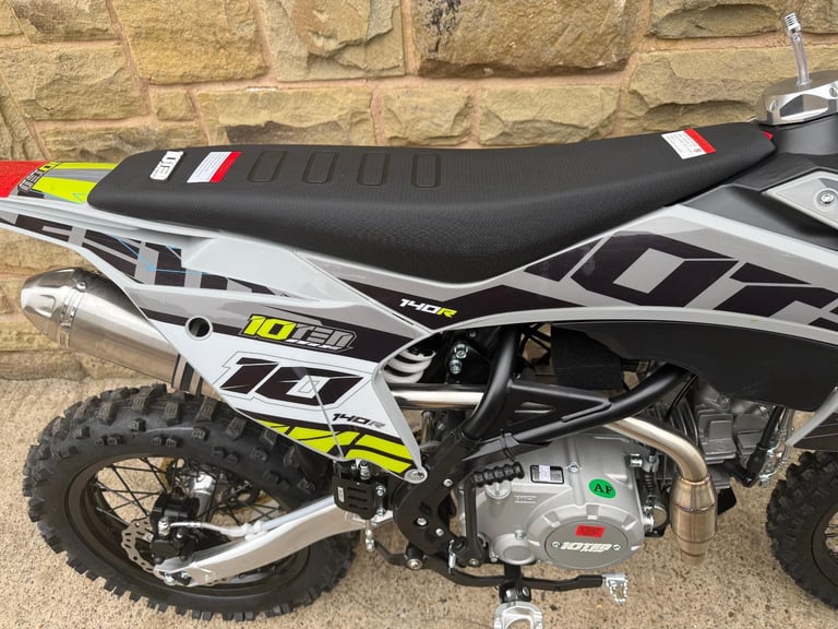 10TEN 140R 140CC 17/14  YOUTHS DIRT BIKE NEW