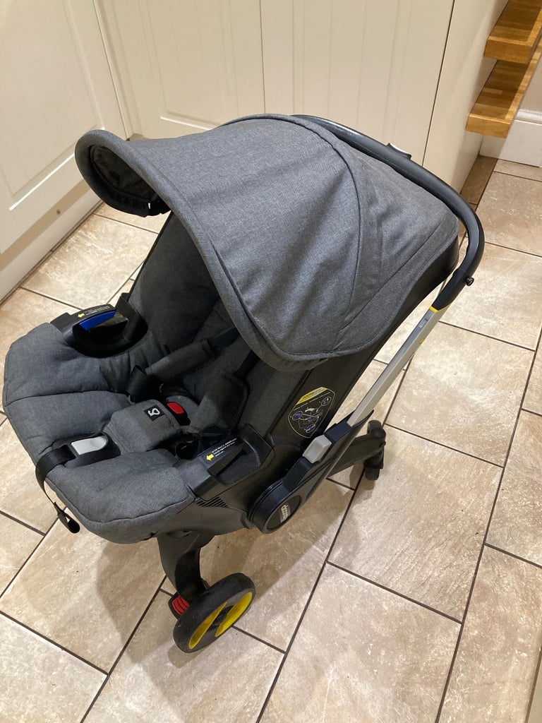 Doona + car seat stroller with BN isofix