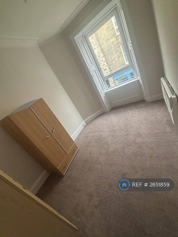2 bedroom flat in High Street, Fraserburgh, AB43 (2 bed) (#2651859)