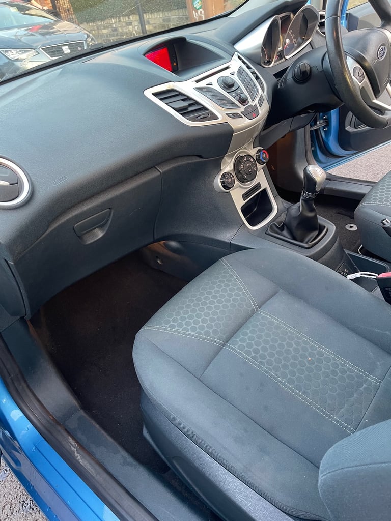 Ford, FIESTA, Hatchback, 2012, Manual, 1242 (cc), 5 doors