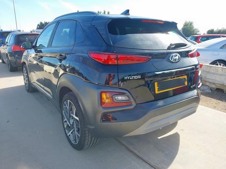 Hyundai Kona breaking 