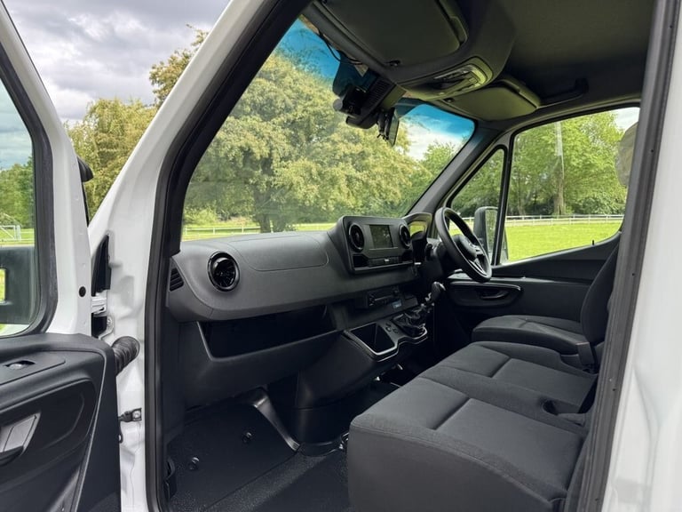 2022 Mercedes-Benz Sprinter 2.0 315Cdi Lwb 3.5t. 4.2m. Luton Tail Lift (NEW BODY) Euro 6 148Bhp L...