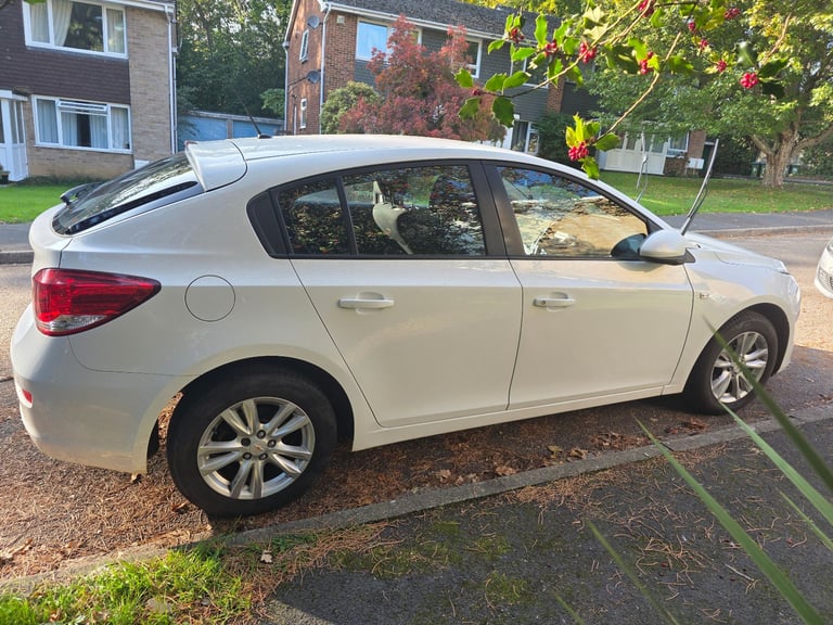 Chevrolet, CRUZE, Hatchback, 2013, Manual, 1598 (cc), 5 doors