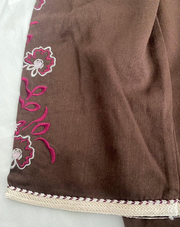 Moroccan Djellaba and  black Babouche/ slippers 