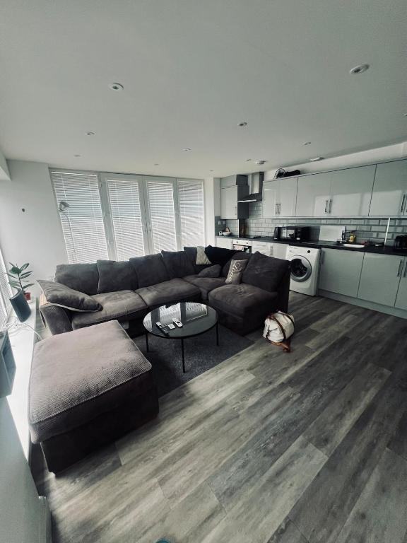 One bed flat in Sunny Southend! - long and short term rental available