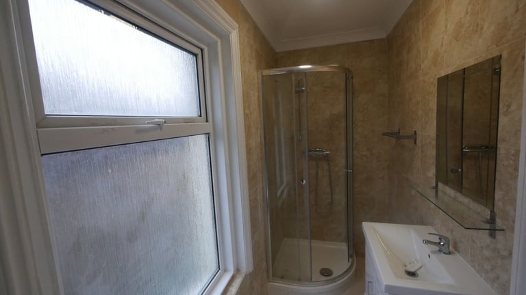 Double room to let in Windham rd. Springbourne. 