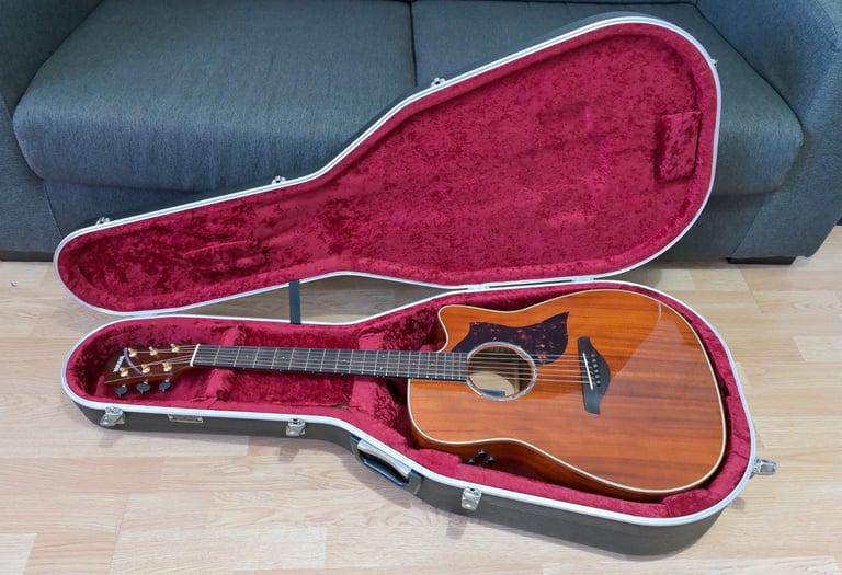 Yamaha A4K - Acoustic Guitar