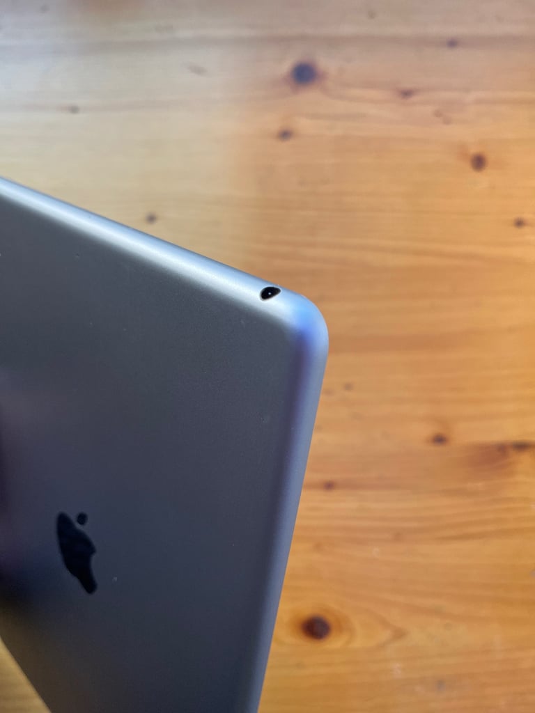 iPad 6th gen & Apple Pencil 1st gen