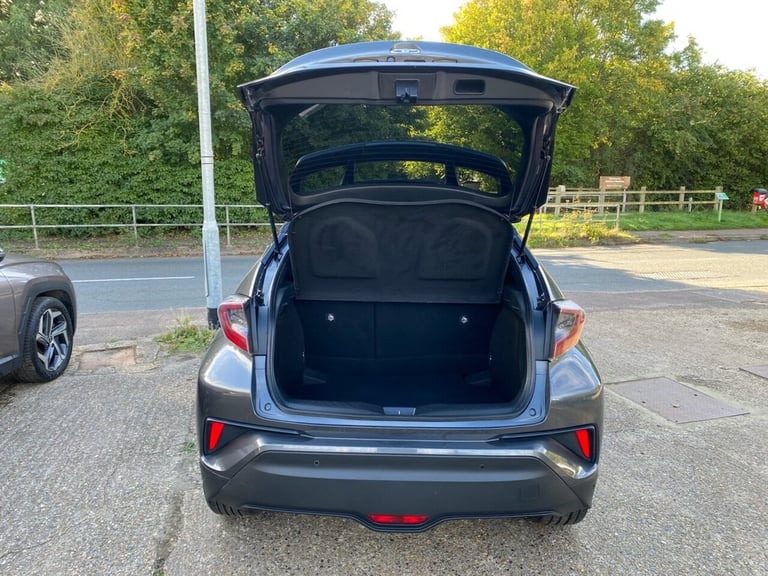 2017 Toyota C-HR 1.2 VVT-i Dynamic SUV 5dr Petrol Manual Euro 6 (s/s) (115 ps) HATCHBACK Petrol M...