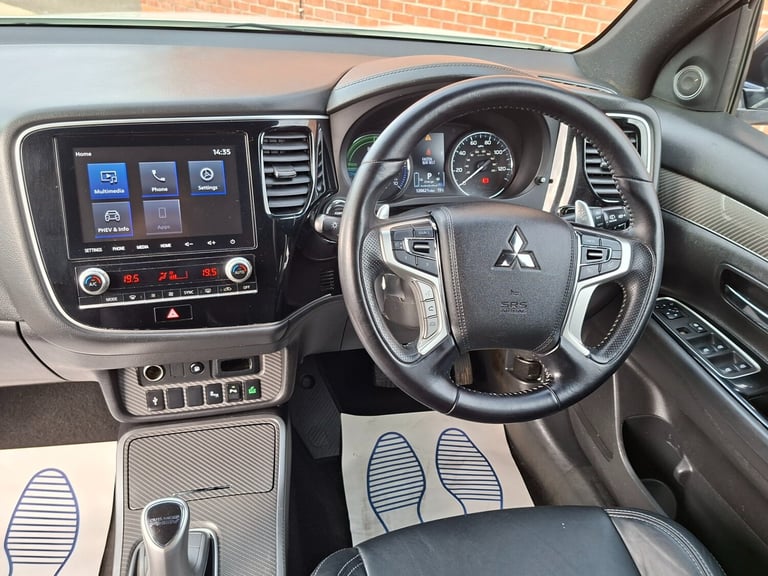 2021 21 Mitsubishi Outlander 2.4 PHEV Dynamic CVT Auto 4WD. 13.8kWh. 1 Owner.