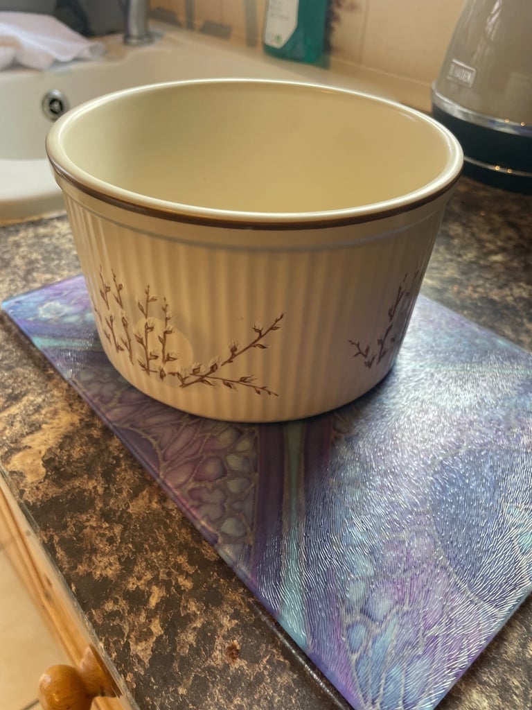 Soufflé and flan/ quiche dish