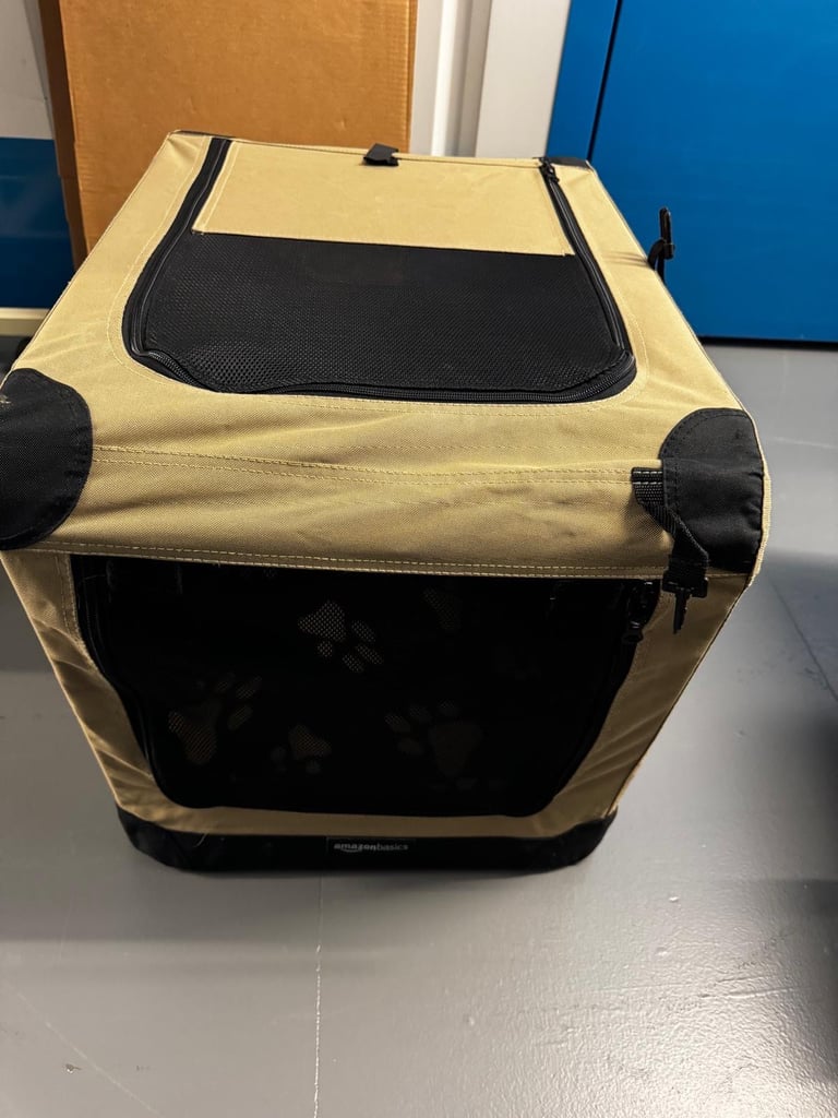 Canvas dog crate