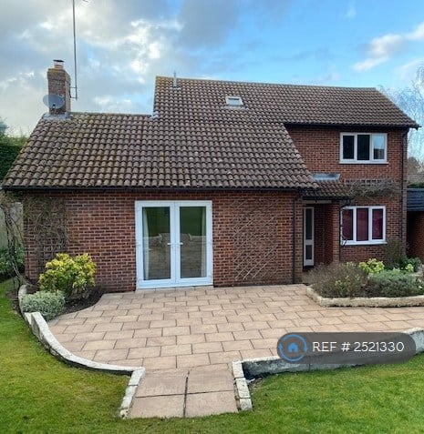 4 bedroom house in Martins Way, Peterborough, PE2 (4 bed) (#2521330)