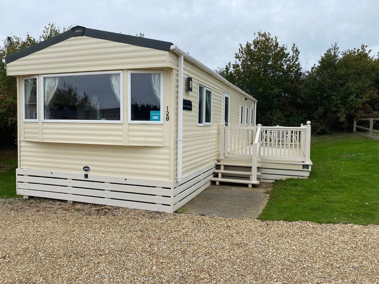 *Stunning 3bedroom holiday home-2 toilets and side decking*