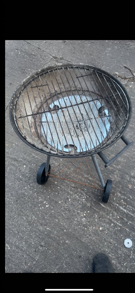 Round coal BBQ's