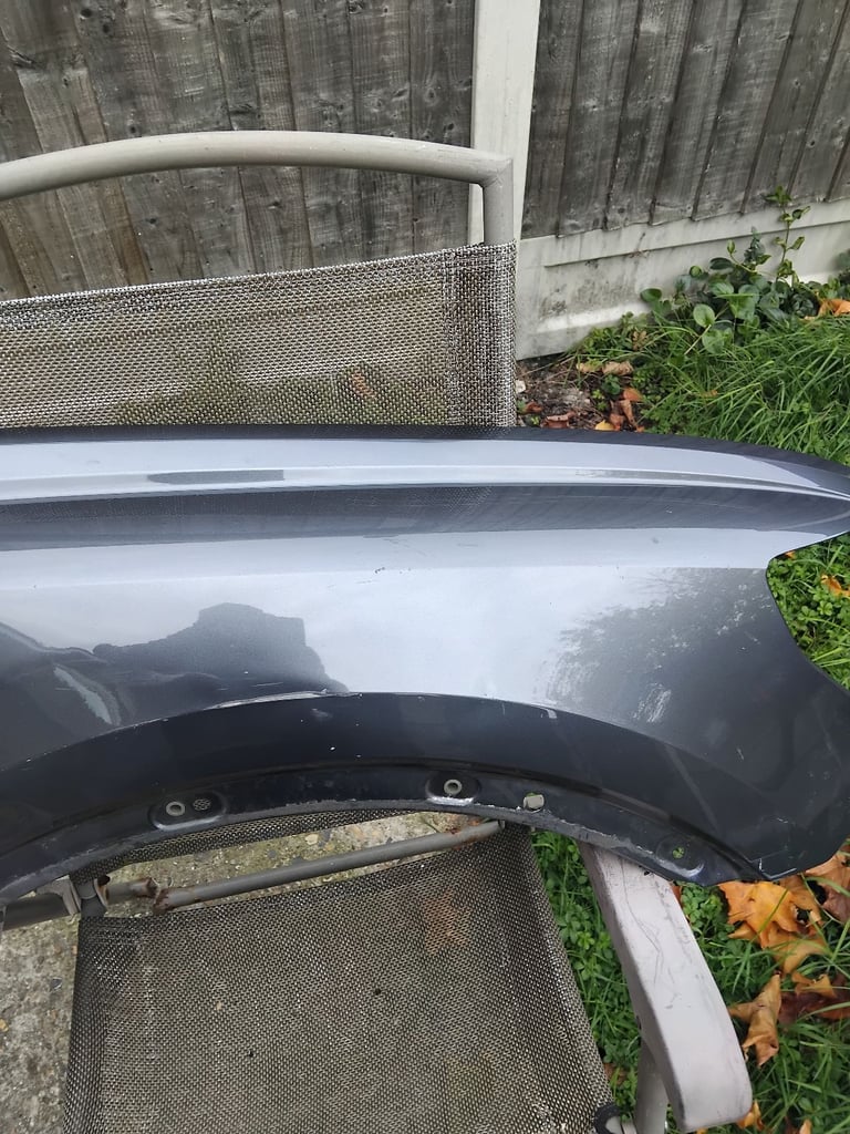 2019 Audi Q3 S Line o/s front wing 