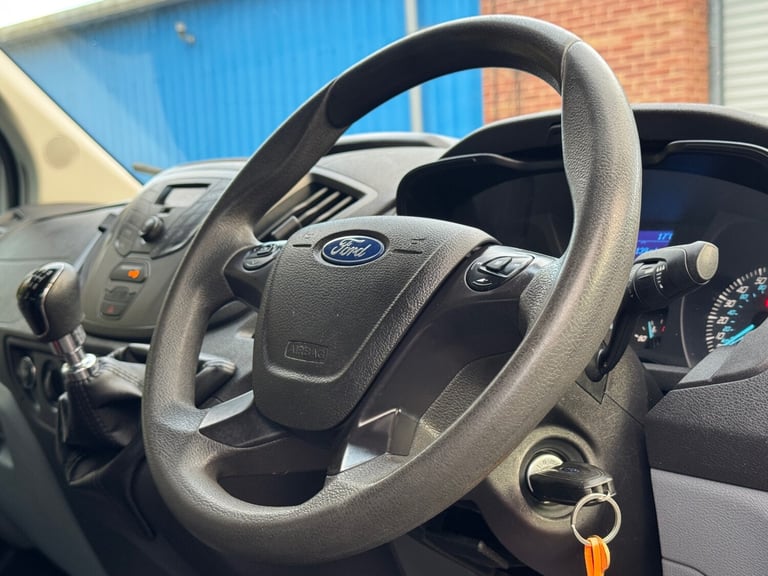 2015 Ford Transit 2.2 TDCi 460 Minibus 5dr Manual L4 H3 (17 seats) NA Diesel Manual