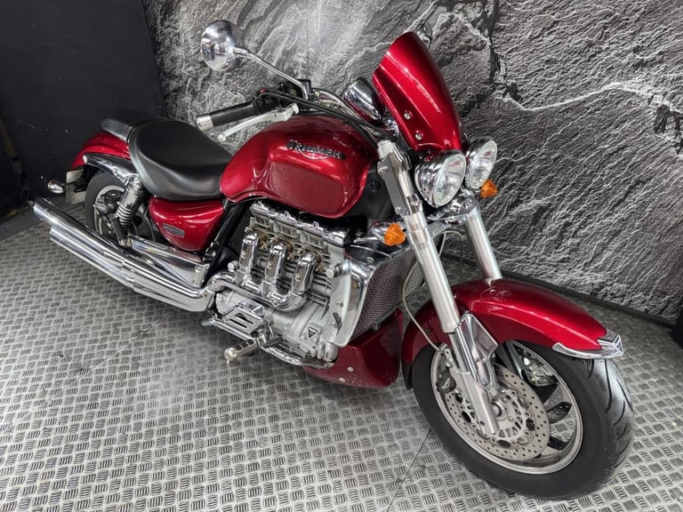 TRIUMPH ROCKET III 3 2004