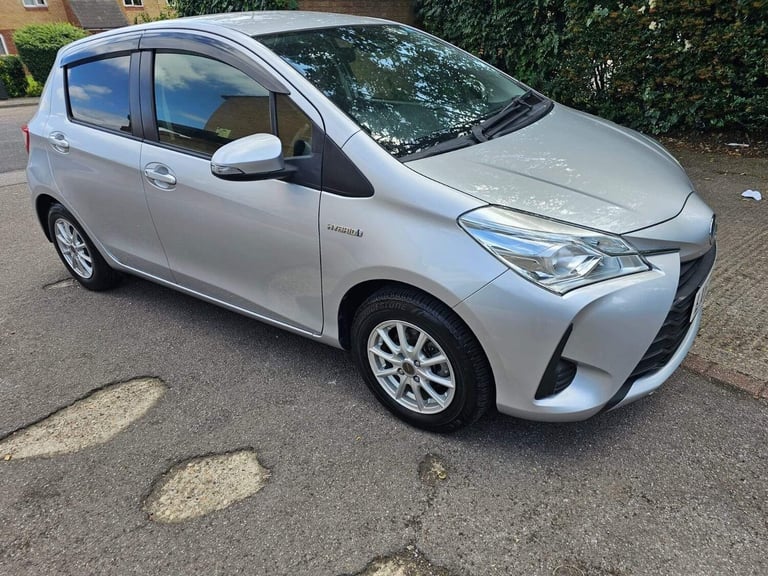 2018 Toyota Yaris 1.5 VVT-h Icon Tech E-CVT Euro 6 (s/s) 5dr Hatchback HYBRID ELECTRIC Automatic