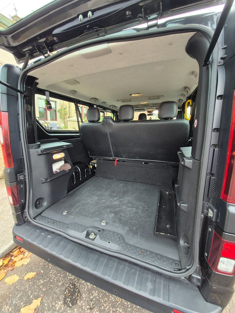 TAXI, Vauxhall, VIVARO, MPV, 2018, Manual, 1598 (cc), 5 doors