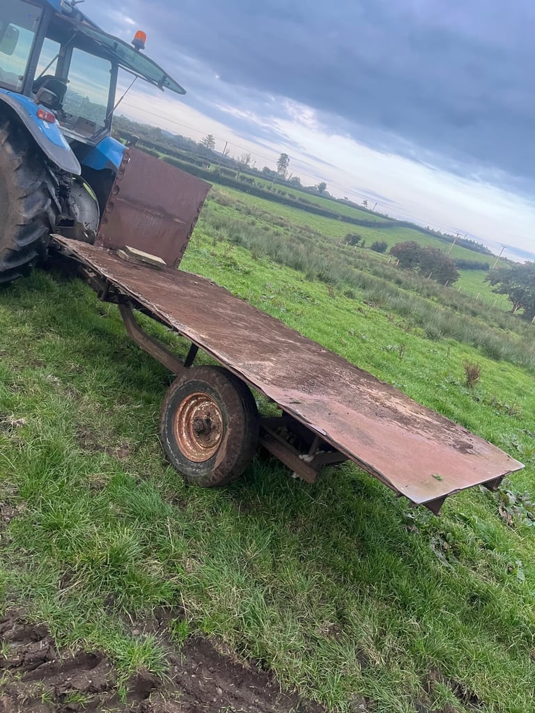 Farm tractor trailer 