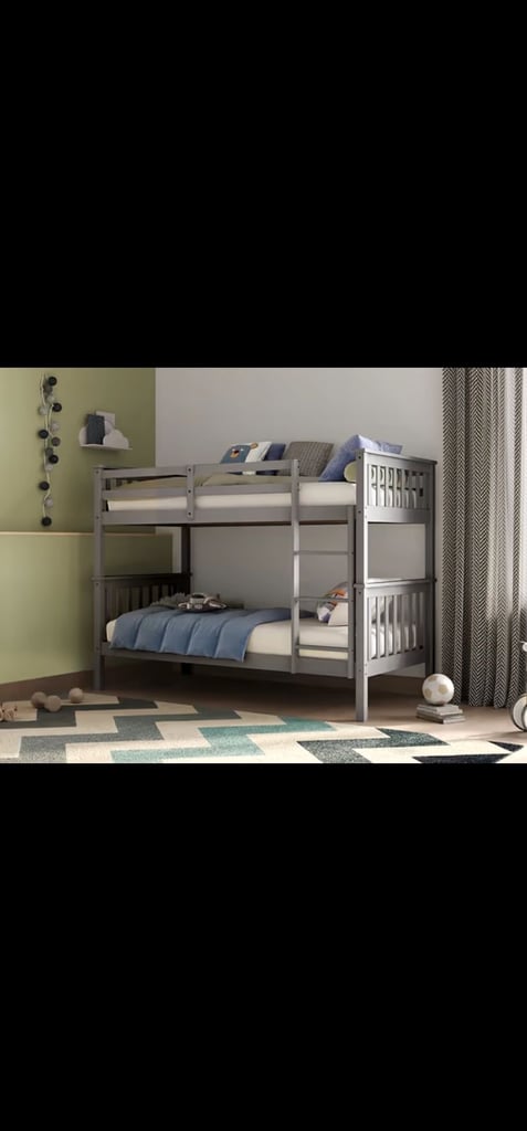 Bunk bed with mattresses 