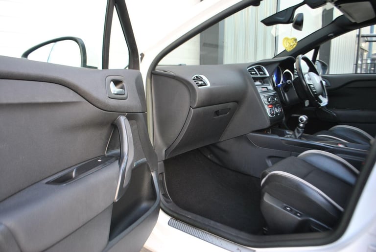 2013 Citroen DS4 1.6 VTi DStyle Euro 5 5dr HATCHBACK Petrol Manual