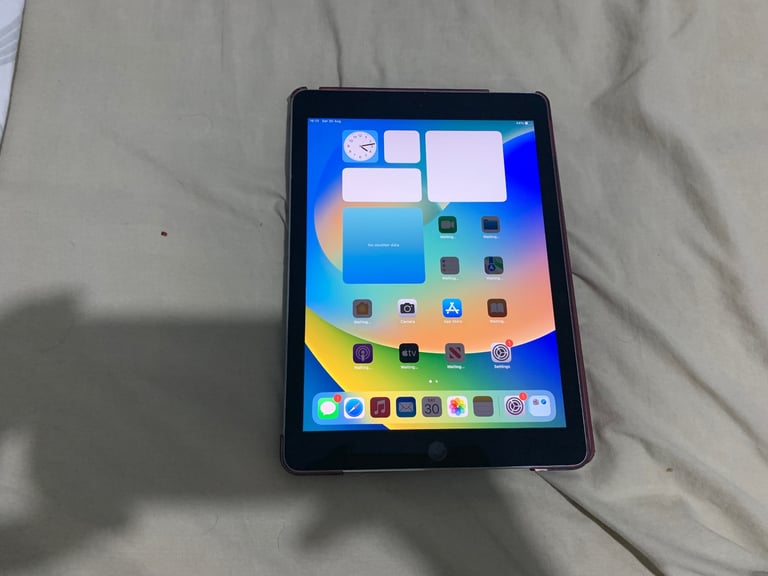 image for APPLE IPAD PRO GOOD CONDITION 