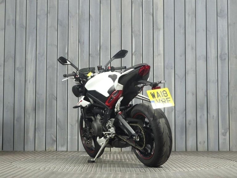 2018 18 TRIUMPH STREET TRIPLE 765 R