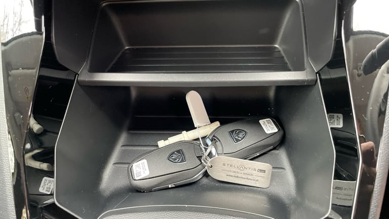 2025 Peugeot 208 1.2 PureTech Style Hatchback 5dr Petrol Manual Euro 6 (s/s) (100 ps) Hatchback P...