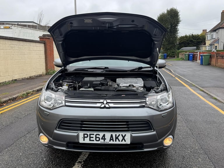  Mitsubishi Outlander 2.0h 12kWh GX4hs CVT 4WD Euro 5 (s/s) 5dr Petrol/Electric Hybrid Automatic