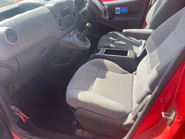 Scotland Royal Mail Peugeot Partner low miles tidy condition. MOT and serviced 