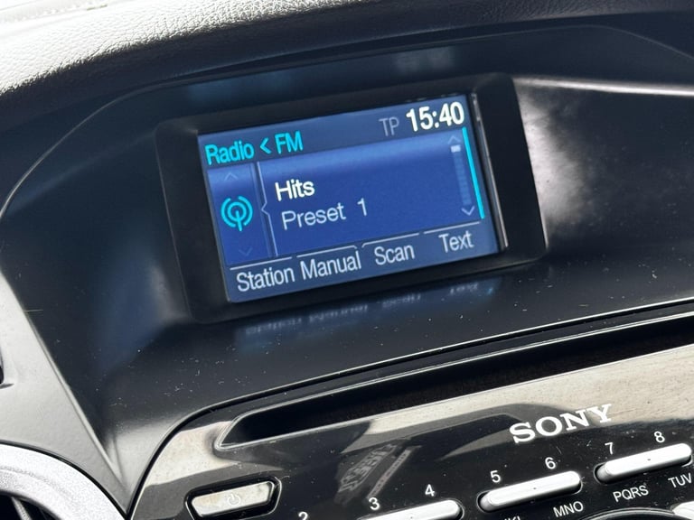 2011 Ford Focus 1.6 TDCi Titanium Euro 5 (s/s) 5dr HATCHBACK Diesel Manual