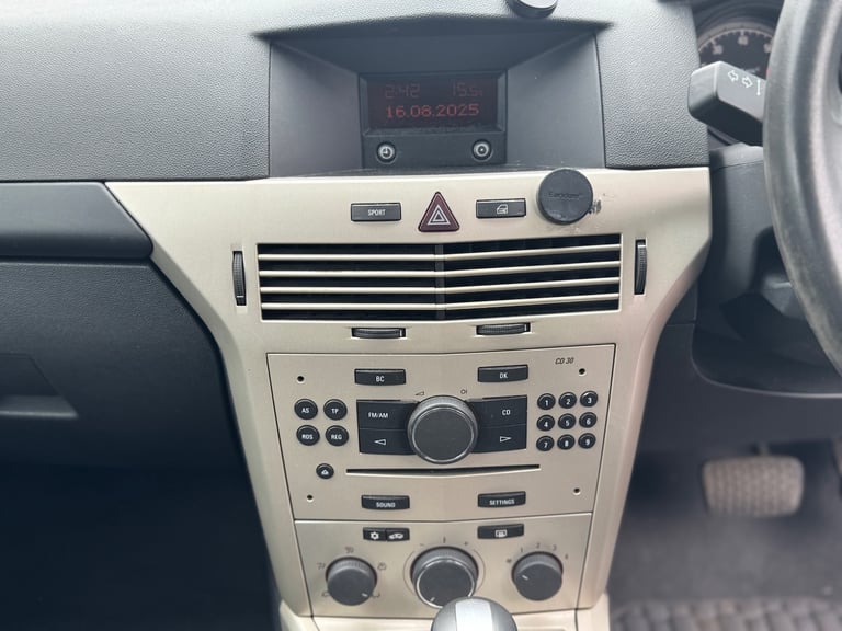 2008 Vauxhall Astra 18i VVT Life 5dr Auto AC] HATCHBACK Petrol Automatic