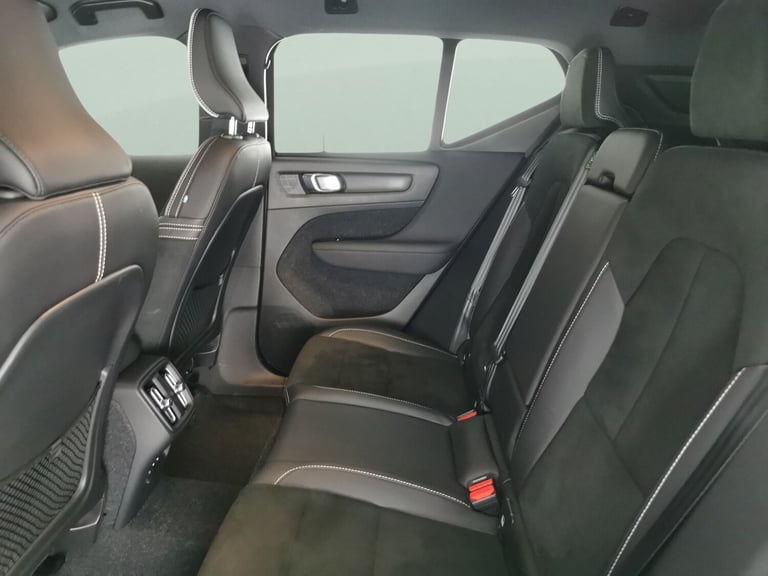 2021 Volvo XC40 2.0 B4P R DESIGN 5dr Auto ESTATE PETROL Automatic