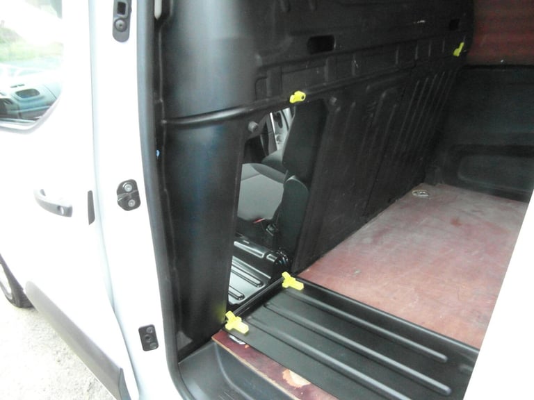 2021 Peugeot Partner 1.5 HDi  Pro  ( NO VAT ) Hdi SWB L1 Car Derived Van Diesel Manual