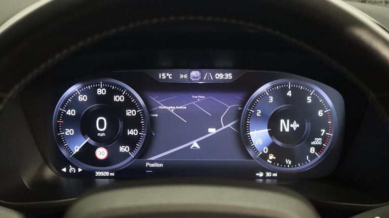  Volvo XC40 T3 R-Design Pro Manual (Park Assist, Heated Seats, Sat Nav) Petrol Manual
