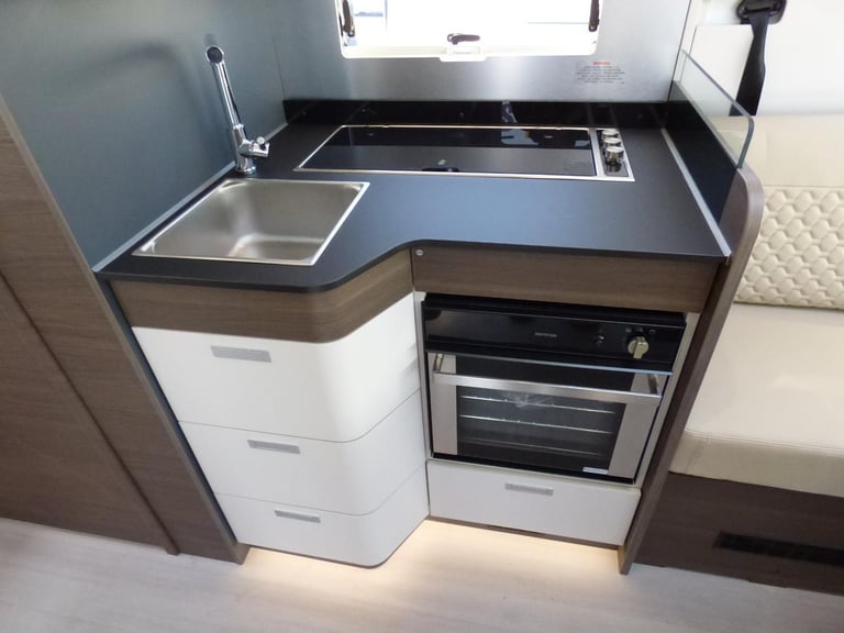 Adria Coral Supreme MB 670 DC DIESEL AUTOMATIC 2025