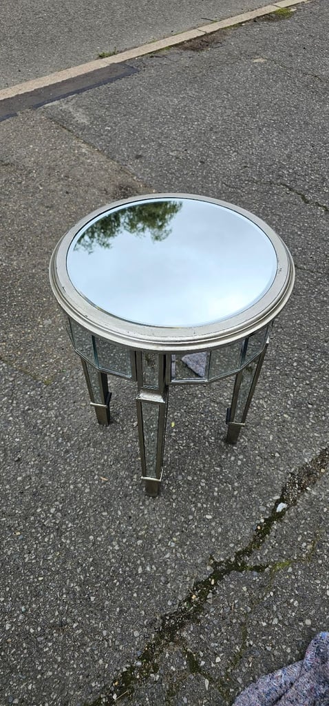 Venetian Bedsite mirror table
