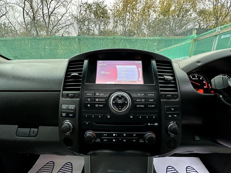 2013 Nissan Navara 3.0 dCi V6 Outlaw 4WD Diesel 4-Door Diesel