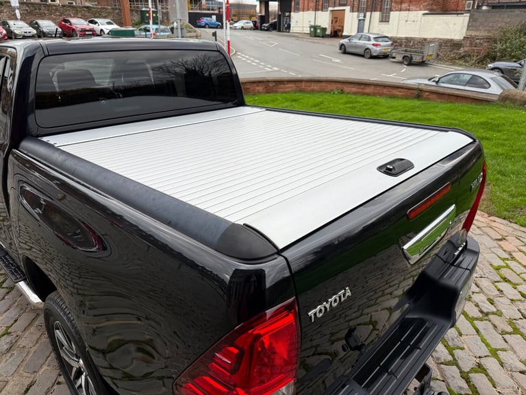 2017 Toyota Hilux Invincible D/Cab Pick Up 2.4 D-4D PICK UP Diesel Manual