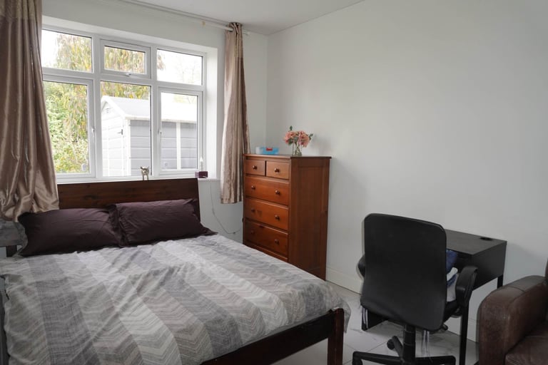 1 bedroom in The Ridings, London