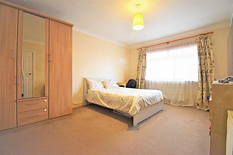 image for 💫Fully Furnished Room in 4-Bed Flat | Great Location N17!