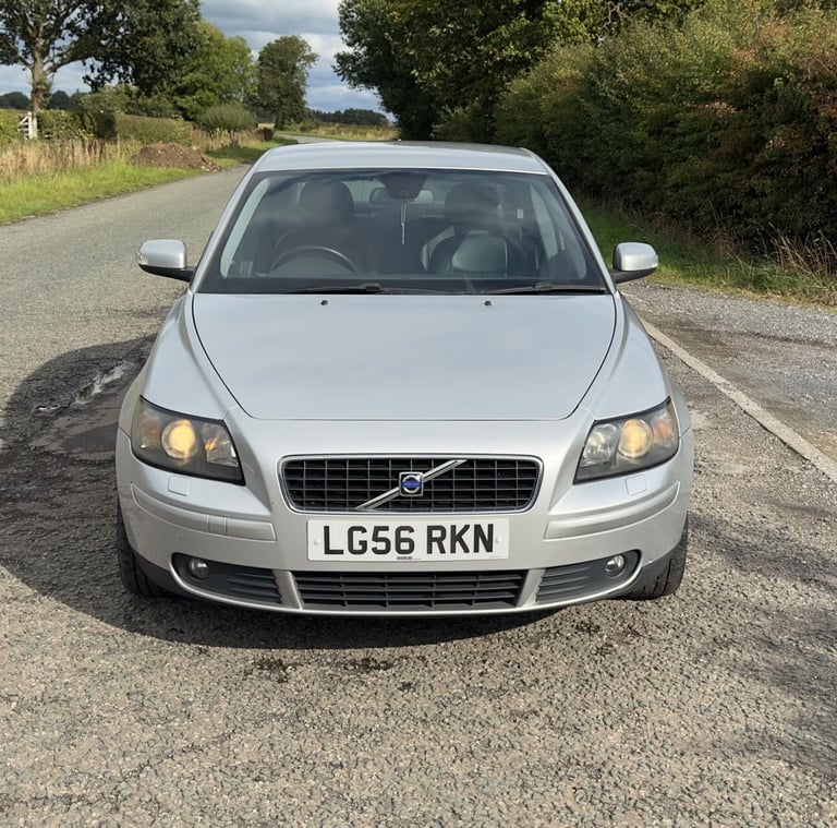 Volvo, S40, Saloon, 2006, 12 months MOT, Semi-Auto, 2435 (cc), 4 doors