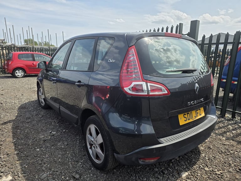 2011 Renault Scenic 1.6 VVT Bizu 5dr MPV Petrol Manual - Image 2