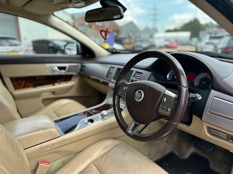 JAGUAR XF 3.0d V6 Premium Luxury