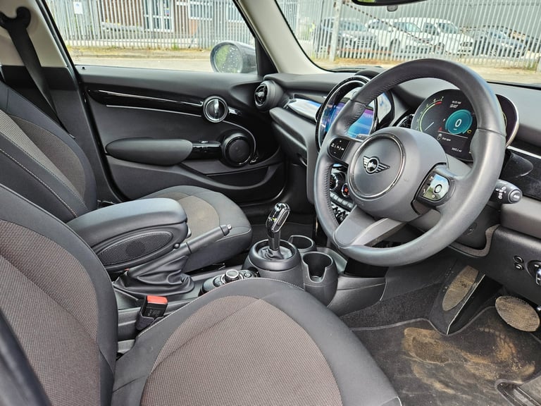 2022 72 MINI Hatchback 1.5 Cooper Classic 5dr Auto Black Damaged Salvage