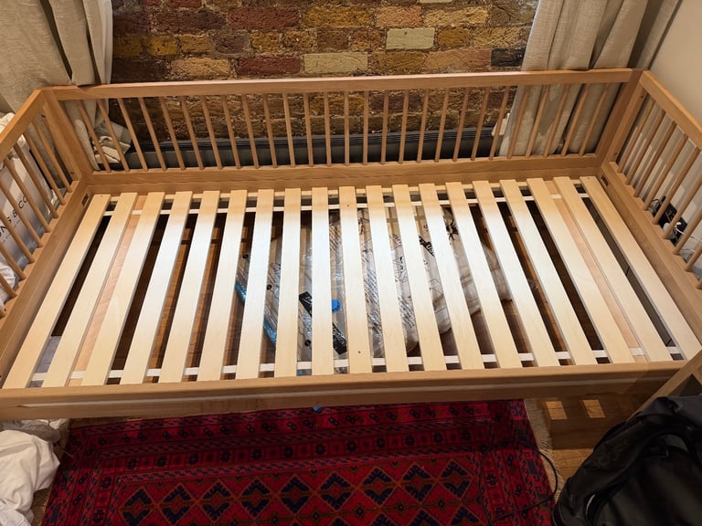 Single / Long Single (200cm) day bed solid oak