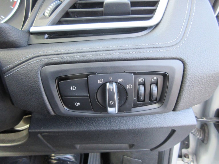 2016 BMW 2 Series Gran Tourer 220i Luxury Gran Tourer ESTATE Petrol Automatic