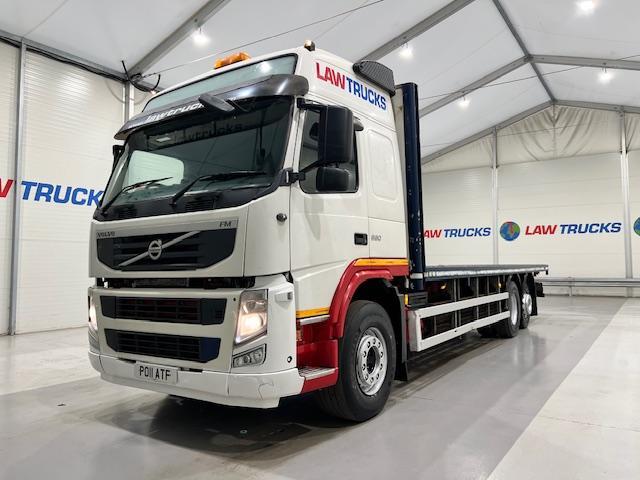 Volvo FM  330 6x2 Rear Lift Sleeper Cab Flatbed